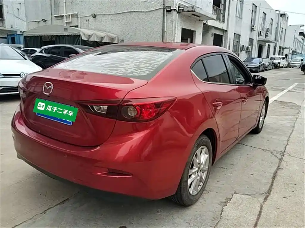 Mazda 3 Axela Sedan 1.5 L Auto Luxury