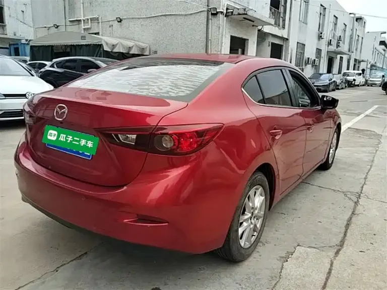 Mazda 3 Axela Sedan 1.5 L Auto Luxury