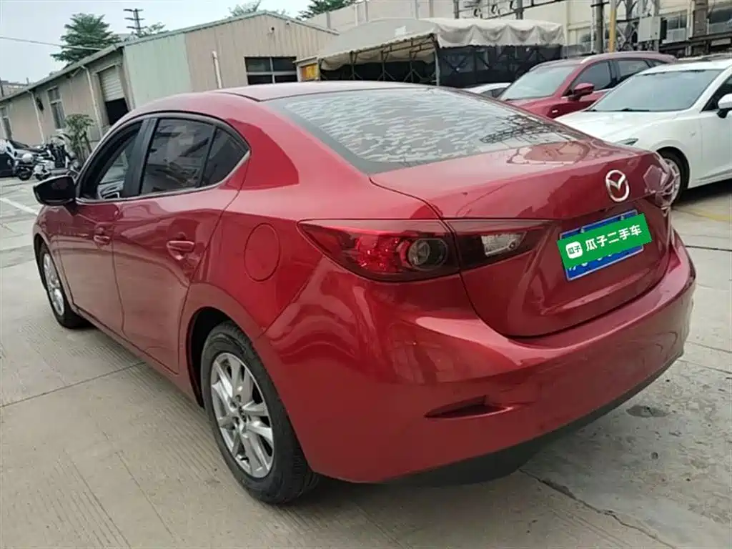 Mazda 3 Axela Sedan 1.5 L Auto Luxury