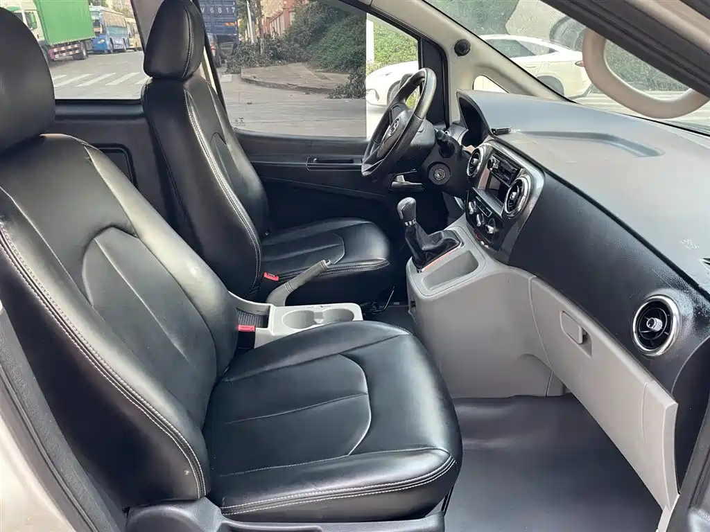 Refine M3 2.0 L Luxury Smart