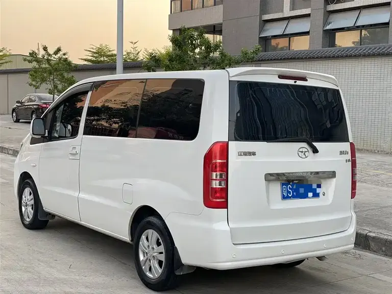 JAC Refine M3 2.0 L Luxury Smart