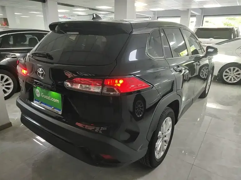 Toyota Frontlander 2.0 L CVT Elite