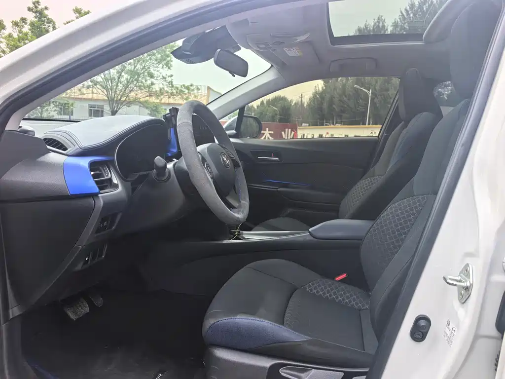 Toyota C-HR 2.0 L Comfort