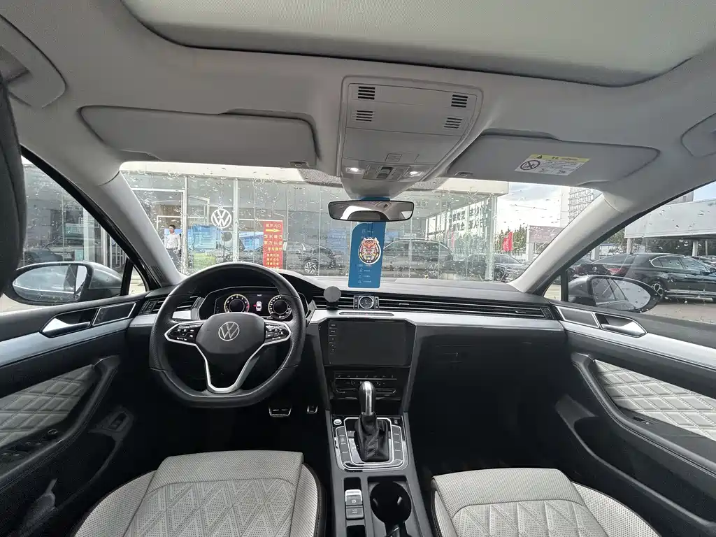 Magotan 200 10 K Public Enjoyment 330 TSI DSG Luxury