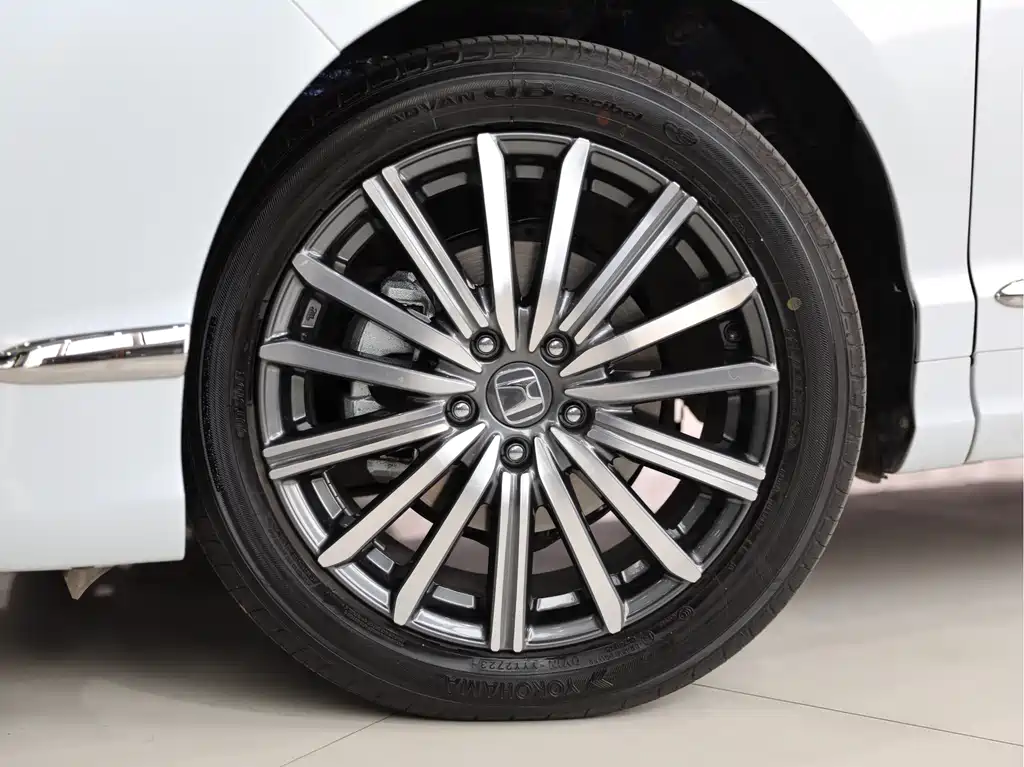 Elysion 2.0 L e:HEV Luxury