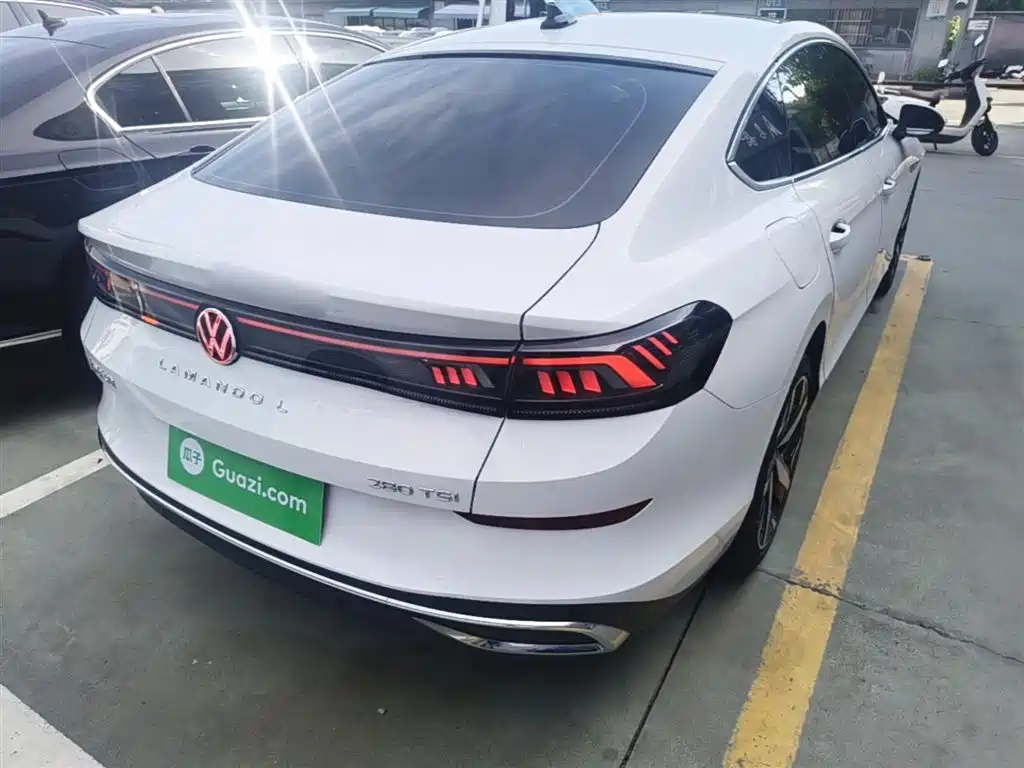 Lamando Lamando L 280 TSI DSG Spicy Cool
