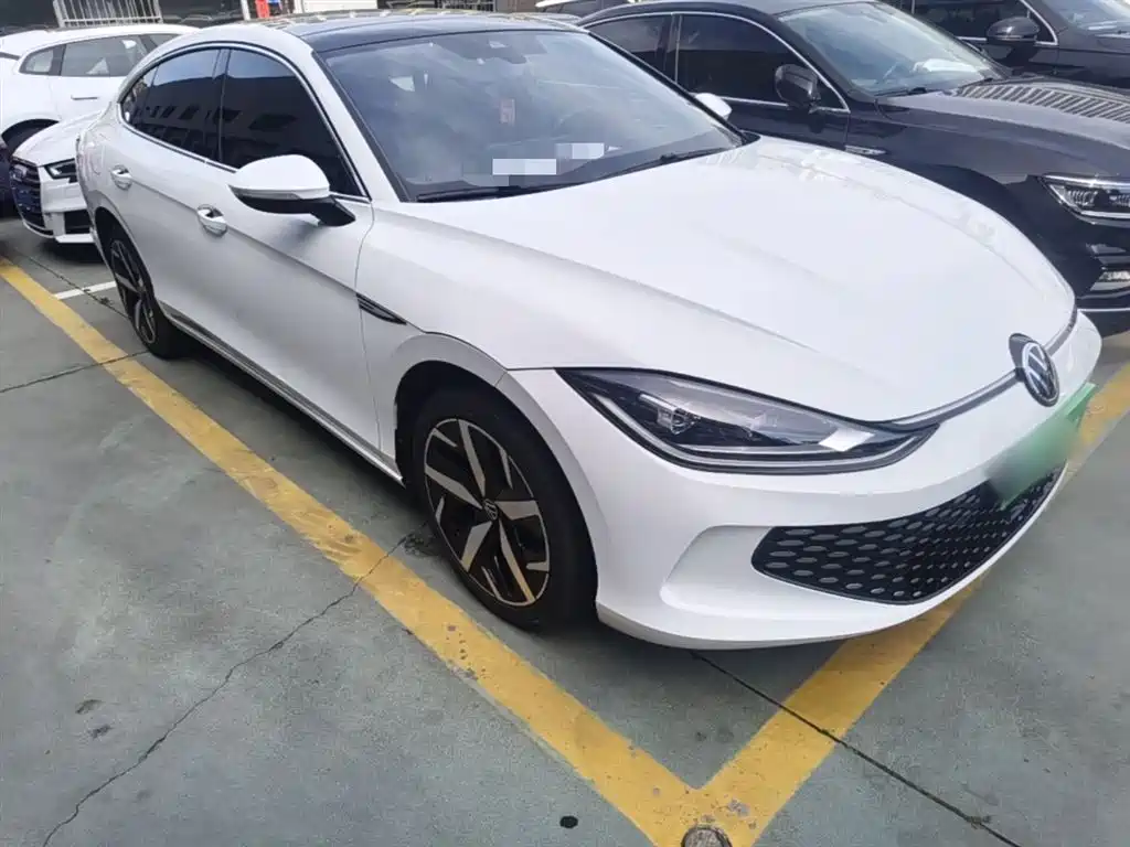 Lamando Lamando L 280 TSI DSG Spicy Cool
