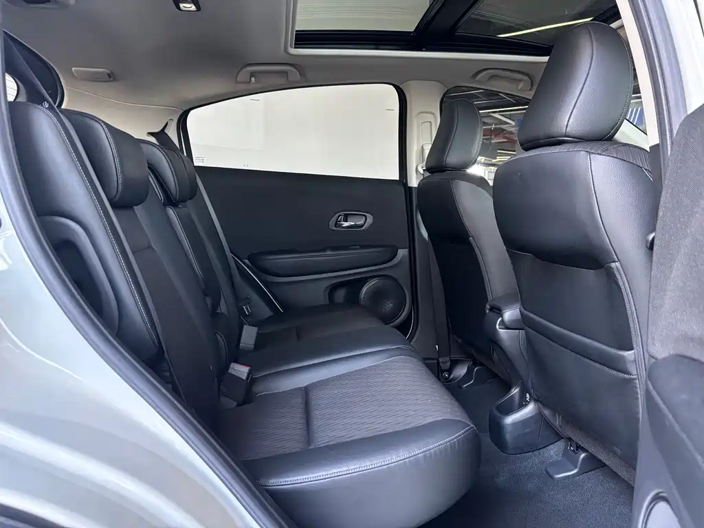 Vezel 1.5 L CVT Pioneer