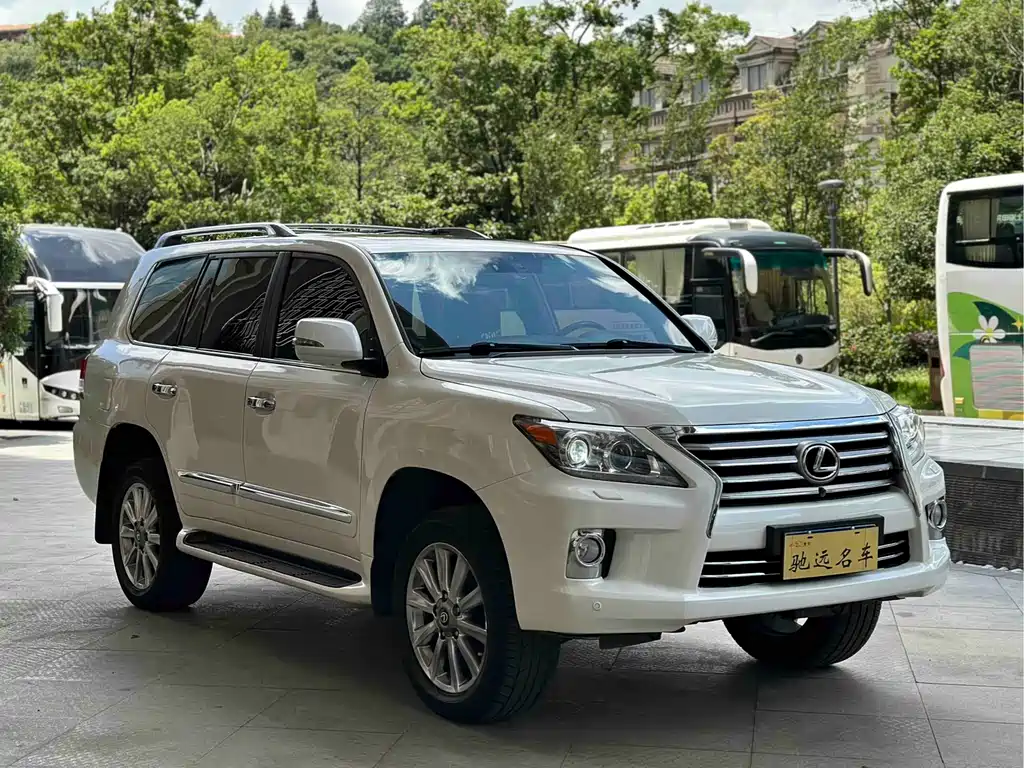 Lexus LX 570