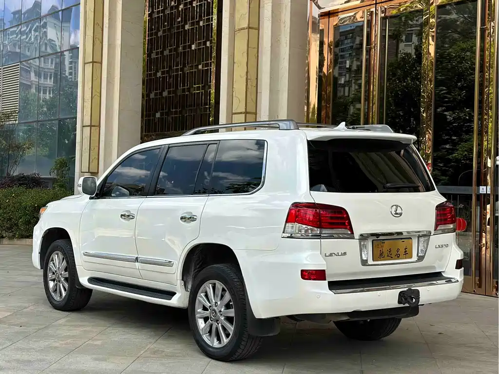 Lexus LX 570