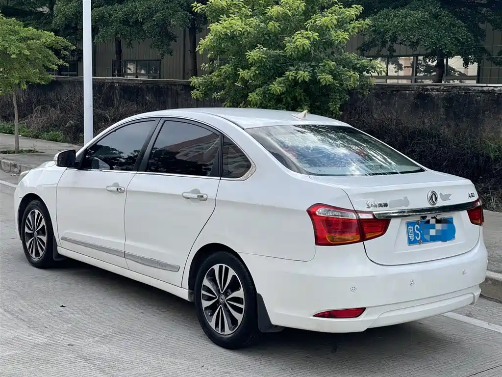 Dongfeng Fengshen A60 1.5 L Auto Luxury