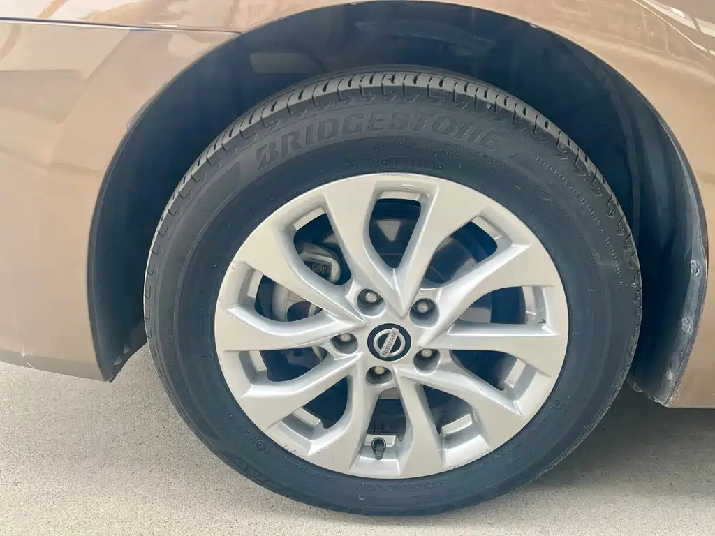 Sylphy 1.6 XV CVT Smart Enjoyment