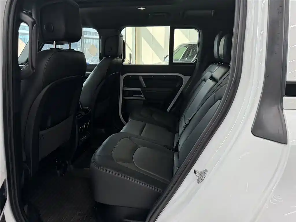 Land Rover Defender Facelift 110 3.0 T P400 X-DYNAMIC HSE
