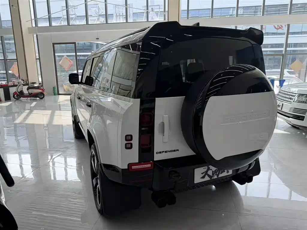 Land Rover Defender Facelift 110 3.0 T P400 X-DYNAMIC HSE