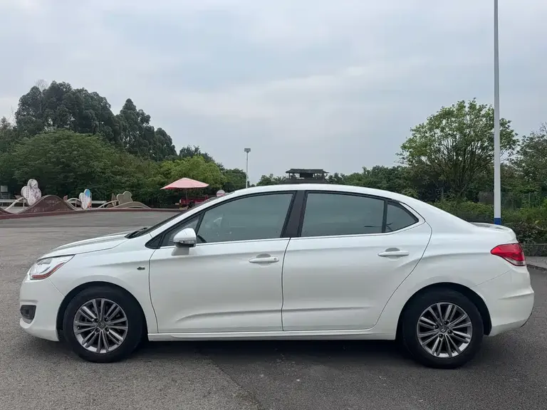 Citroën Citroen C4 L 1.8 L Smart Drive Auto Power Enjoyment