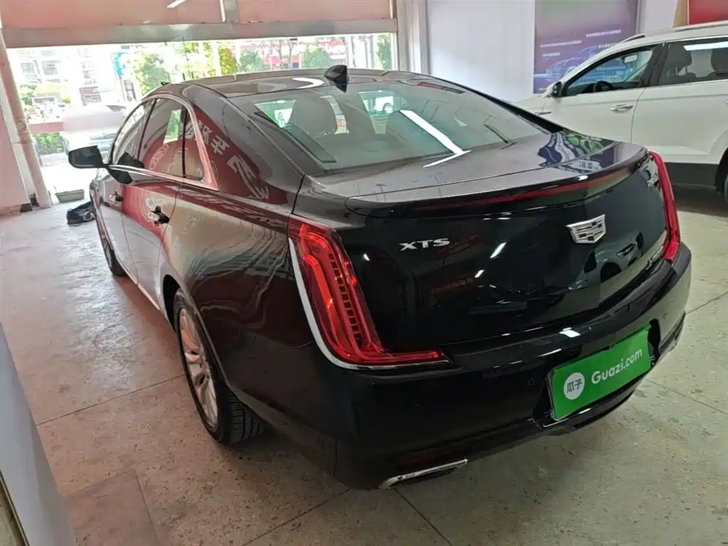 Cadillac XTS 28 T Elite