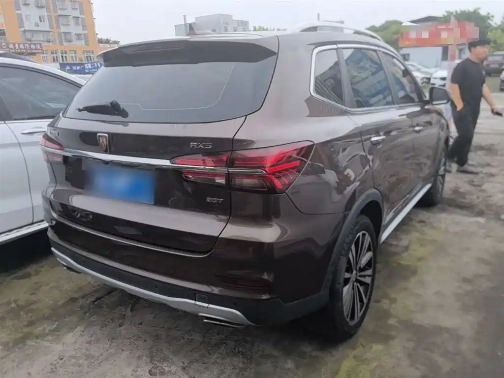 Roewe RX5 20 T 2 WD Auto 4 G Connected Platinum