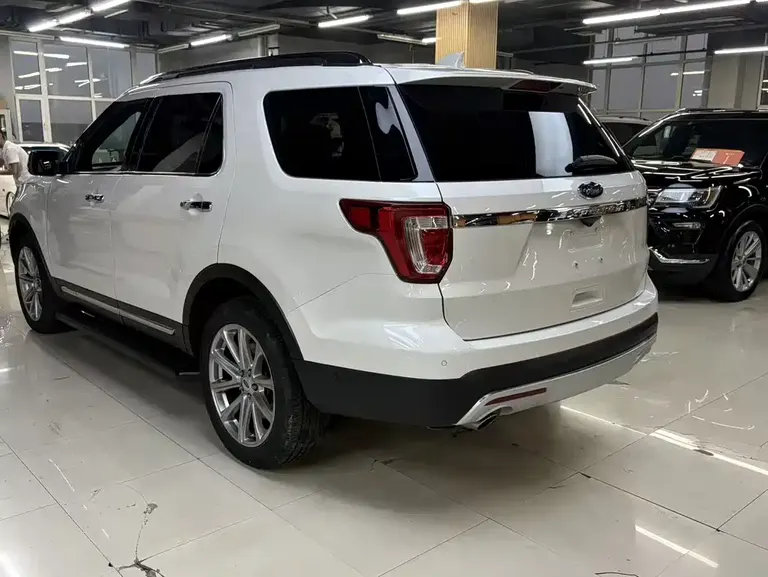 Ford Explorer (Import) 2.3 T Elite