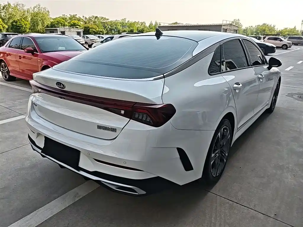 Kia K5 270 T CVVD Luxury Tech