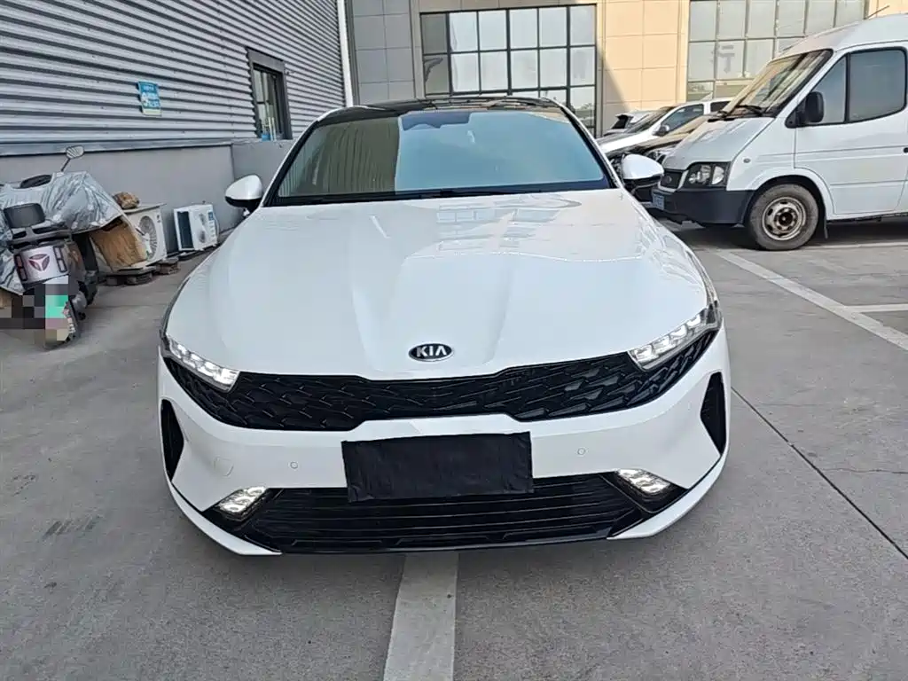Kia K5 270 T CVVD Luxury Tech