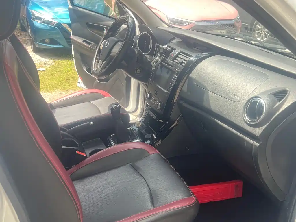 BAIC Huansu S3 1.5 L Manual Luxury CN-IV