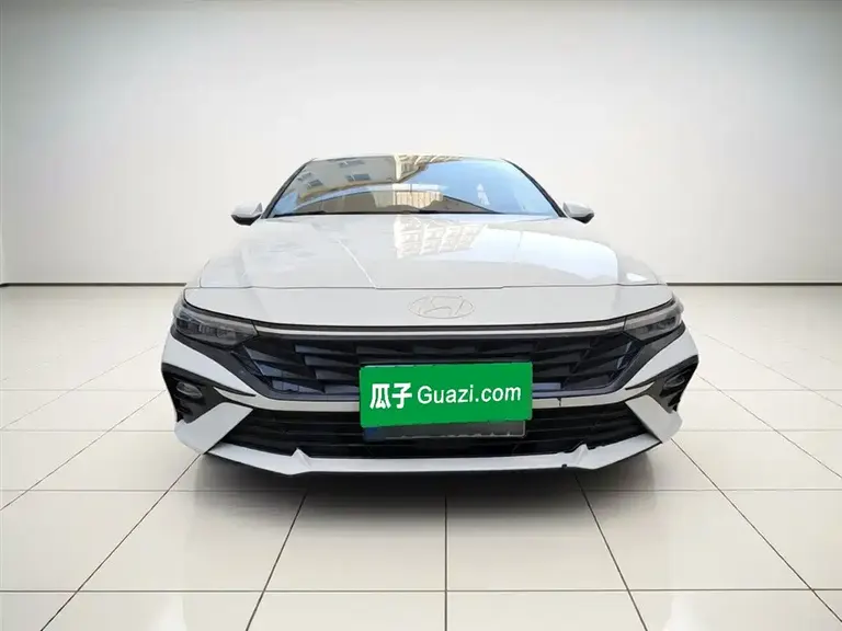 Hyundai Elantra 1.5 L CVT GLX Elite