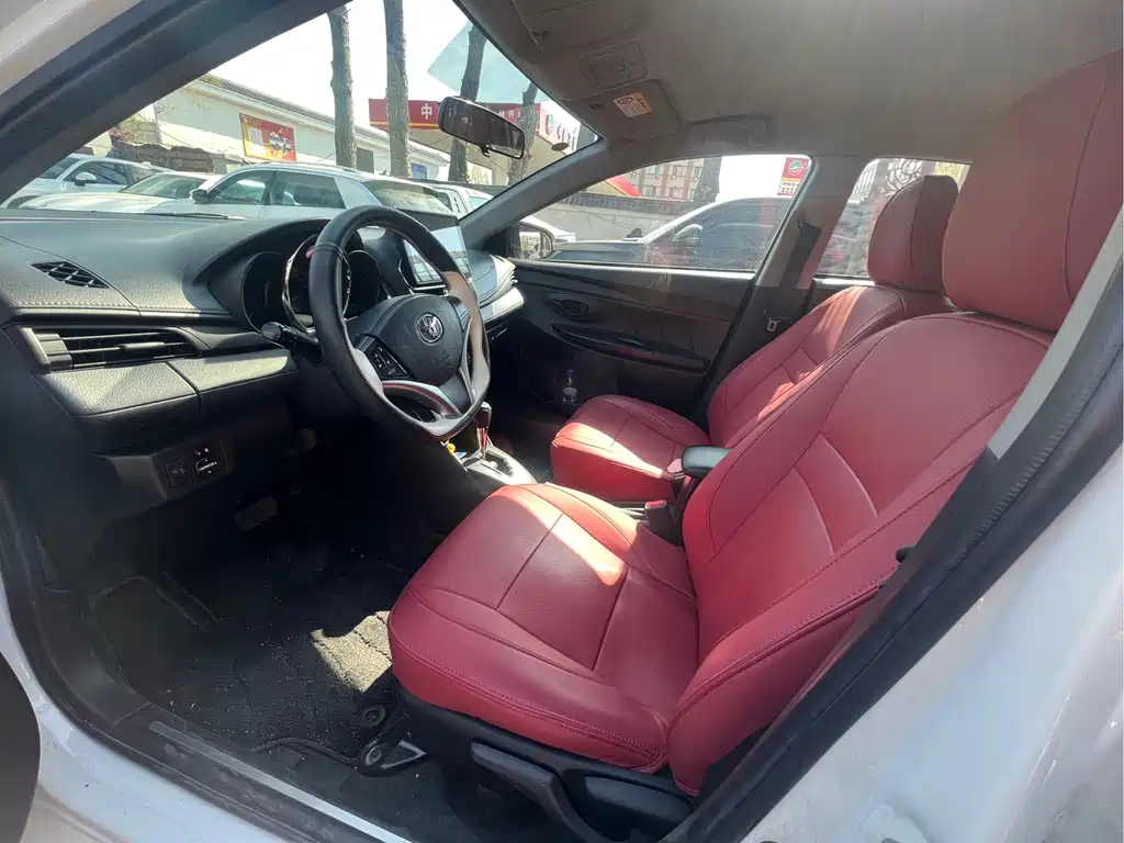 YARiS L Zhixuan Zhixuan X 1.5 L CVT Leading
