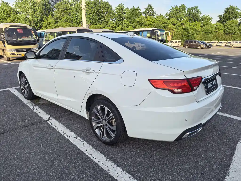 Emgrand GL 1.4 T CVT Distinguished Smart Enjoyment