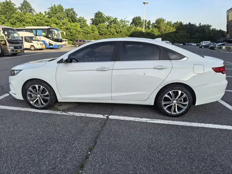 Geely Emgrand GL 1.4 T CVT Distinguished Smart Enjoyment