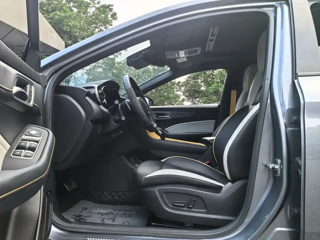 MG6 Pro 1.5 T Auto Trophy Flagship