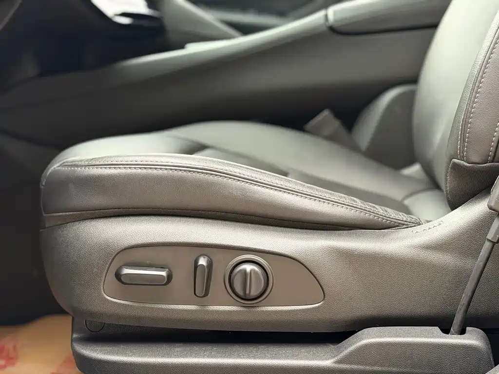 Enclave 28 T 4 WD Distinguished