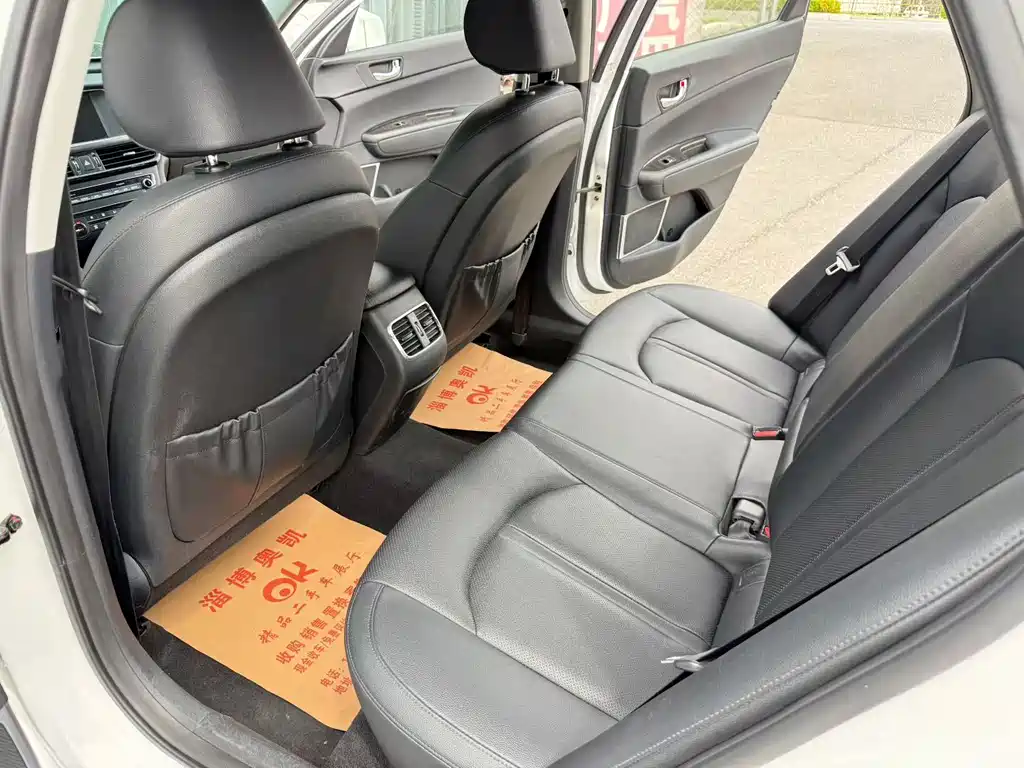 Kia K5 1.6 T Auto LUX