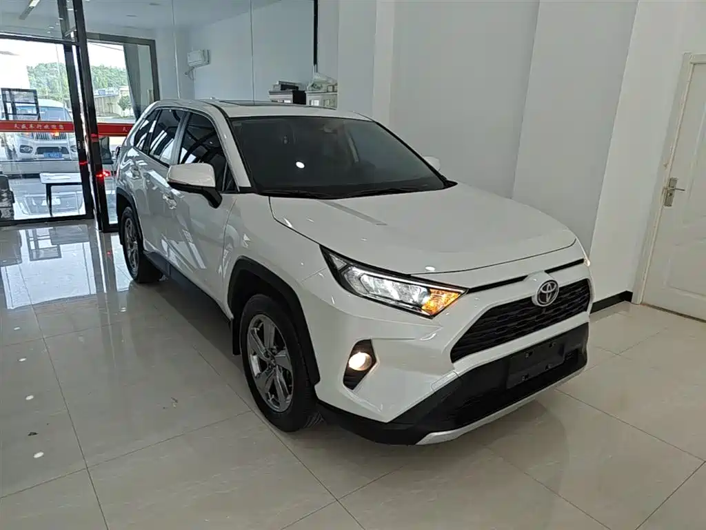 RAV4 2.0 L CVT 2 WD Style
