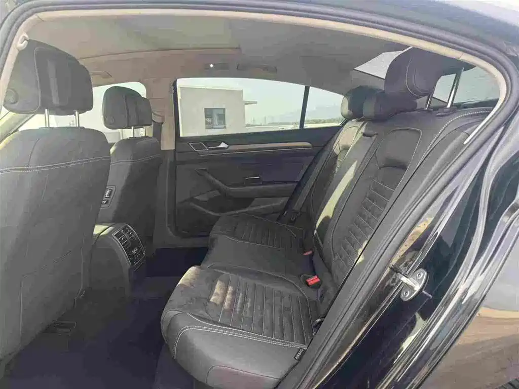 Magotan 330 TSI DSG Luxury