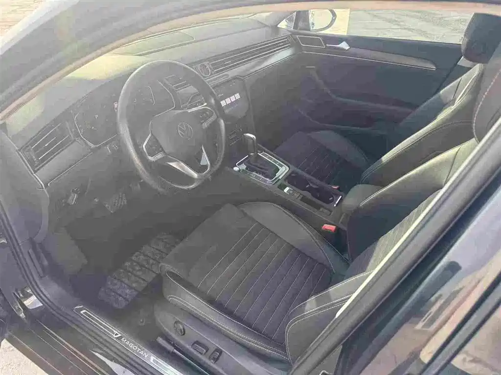 Magotan 330 TSI DSG Luxury