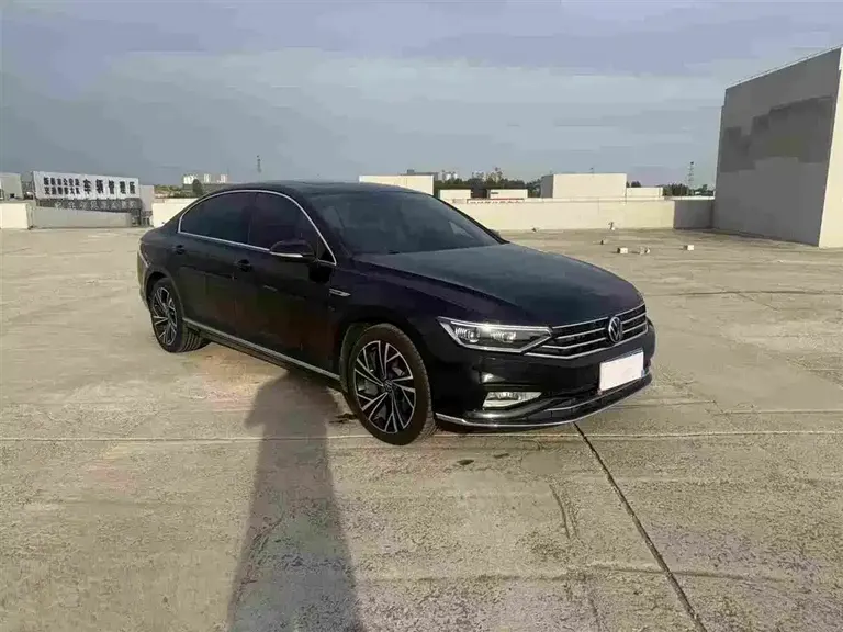 Volkswagen Magotan 330 TSI DSG Luxury