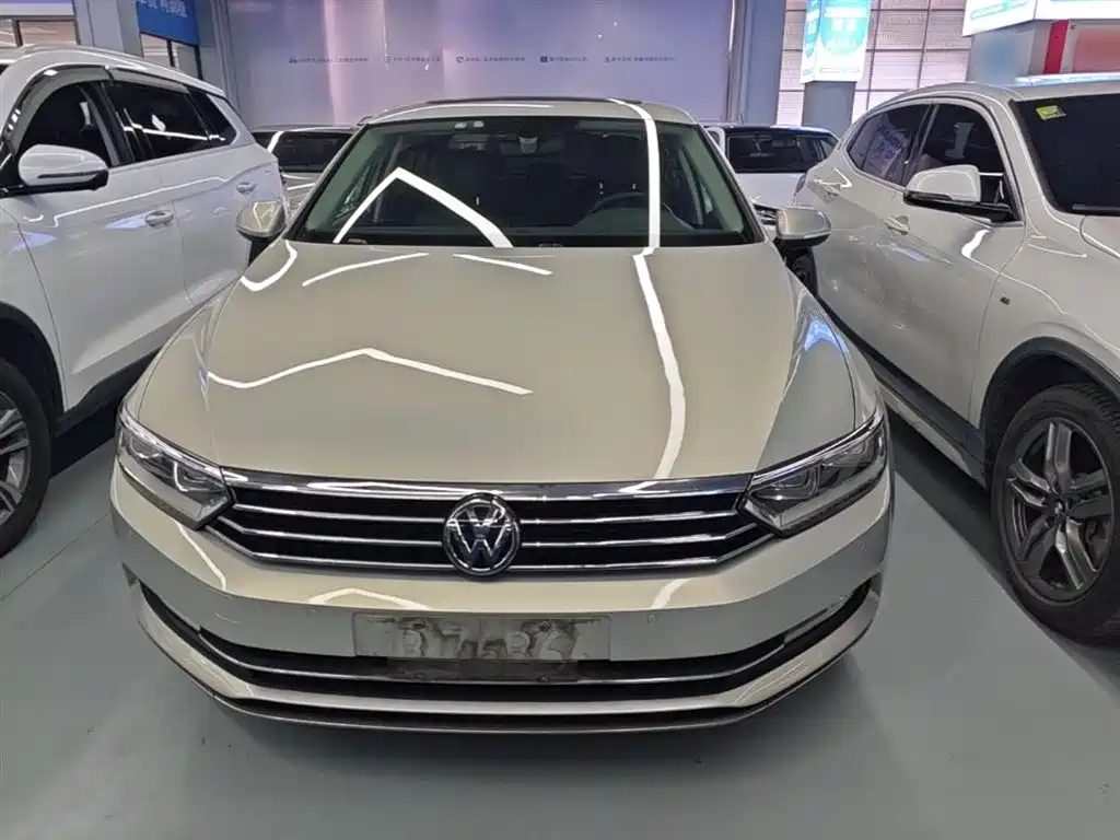 Magotan 330 TSI DSG Luxury