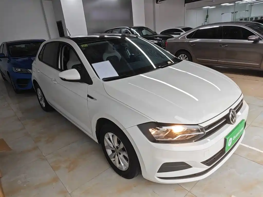 Polo Plus 1.5 L Auto Colorful Tech