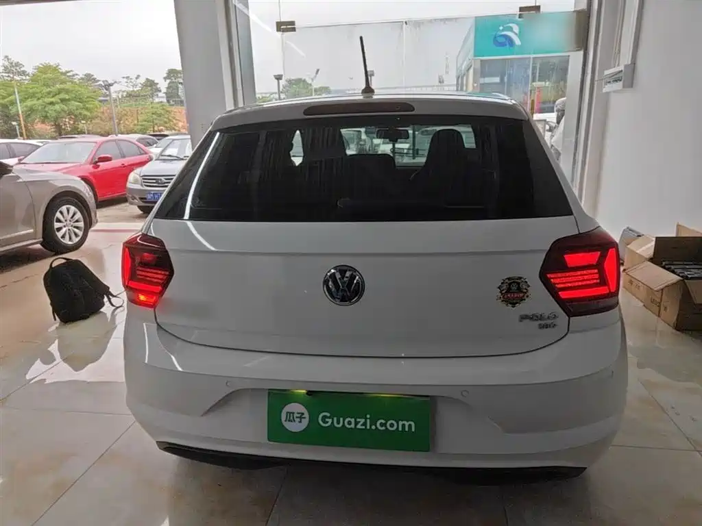 Polo Plus 1.5 L Auto Colorful Tech