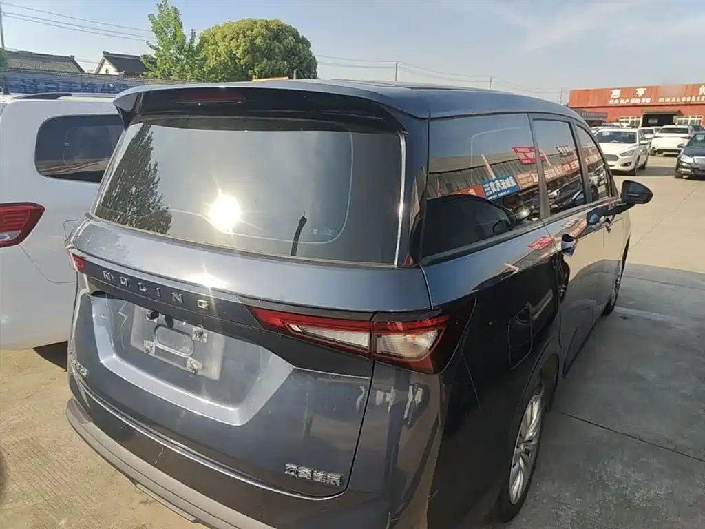 Wuling Jiachen 1.5 L Manual Joy Enjoyment Elite