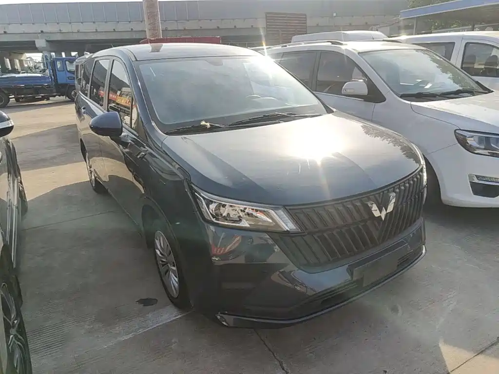Wuling Jiachen 1.5 L Manual Joy Enjoyment Elite