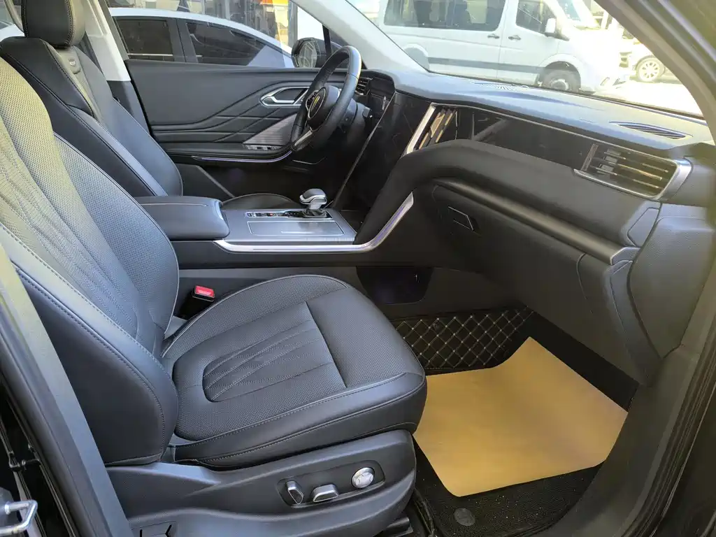 Hongqi HS7 PHEV 2.0 T PHEV 4 WD Flagship Smooth 6-seat