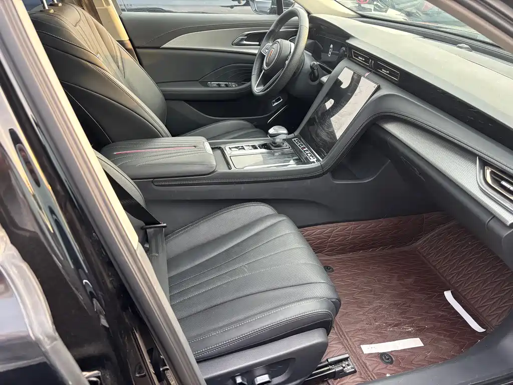 Hongqi H5 1.5 T DCT Connected Flagship Charm