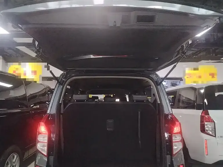Wuling Journey 1.5 T Manual Luxury