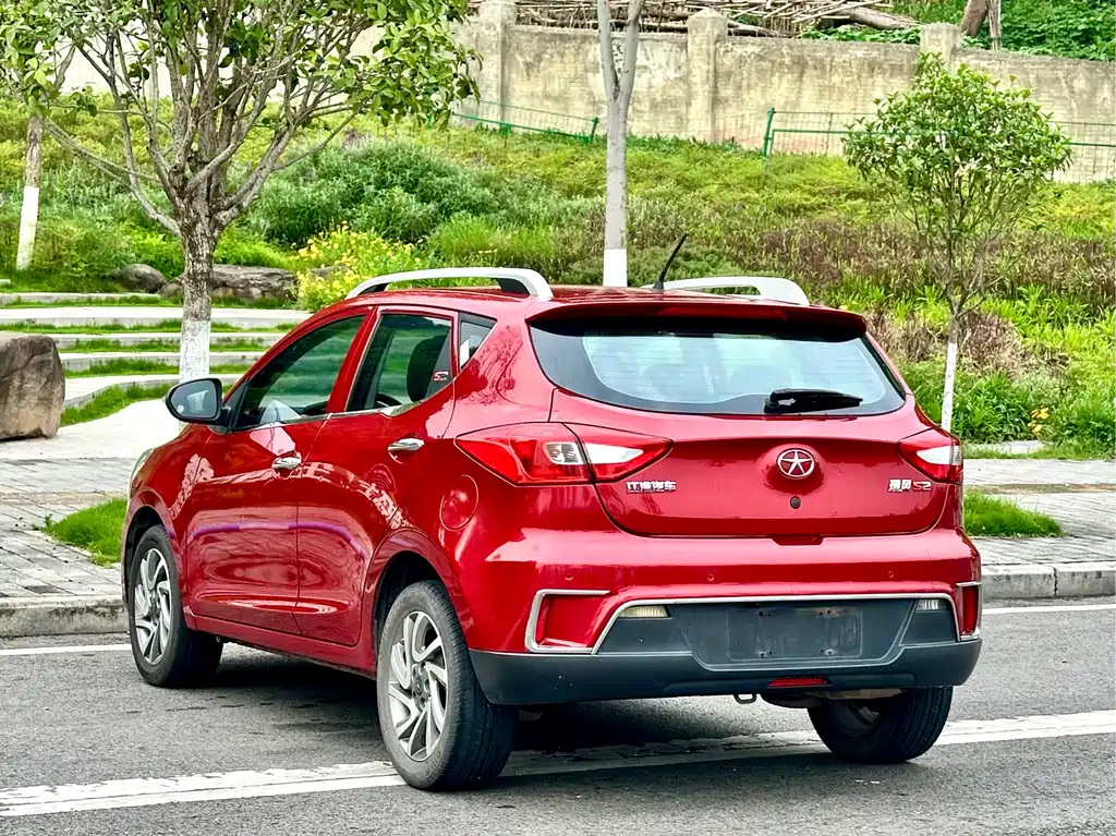 Refine S2 1.5 L Manual Luxury