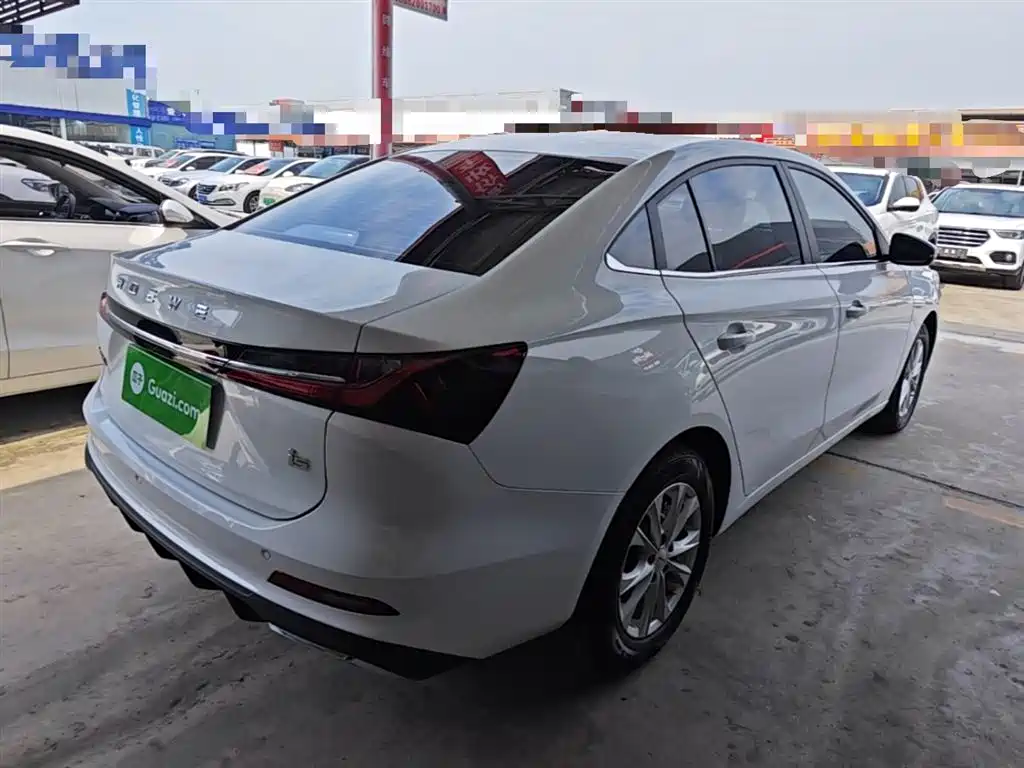 Roewe i5 1.5 L CVT Luxury