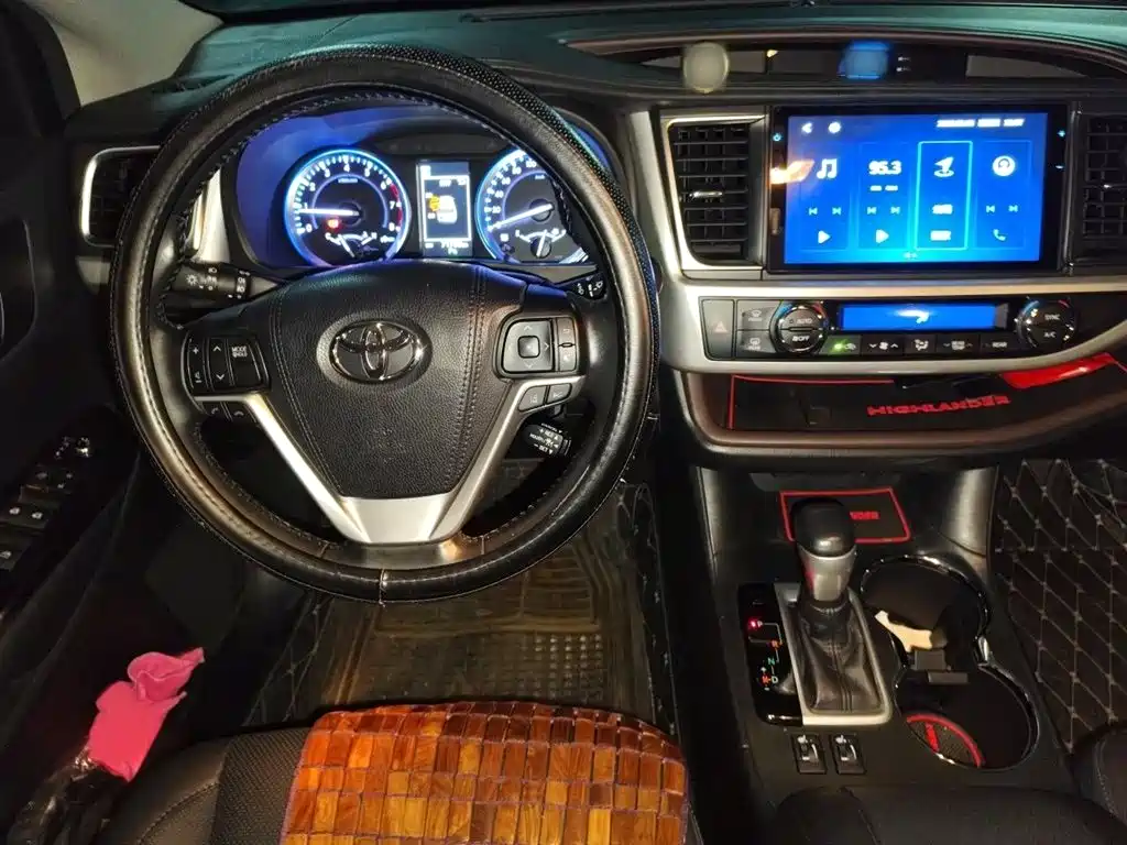 Highlander 2.0 T 4 WD Distinguished 7-seat CN-V