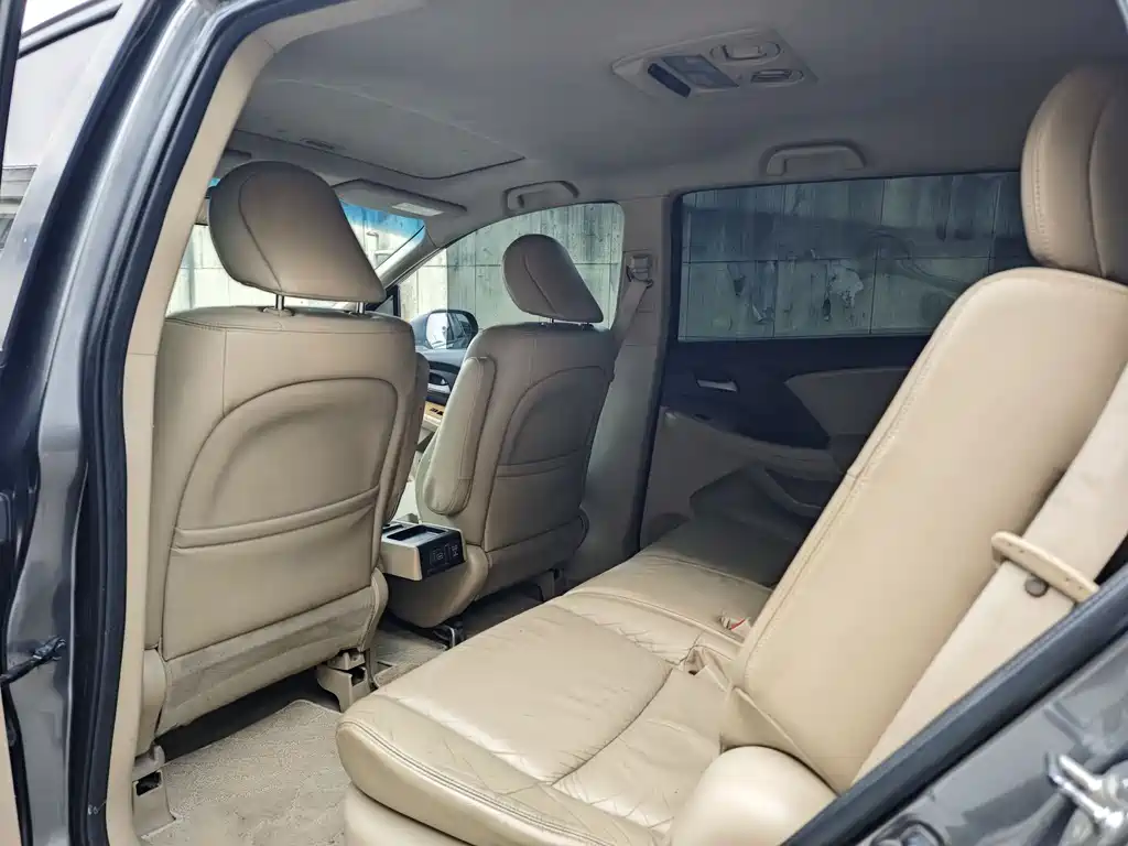 Odyssey 2.4 L Leading Show