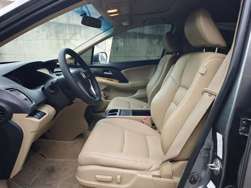 Odyssey 2.4 L Leading Show