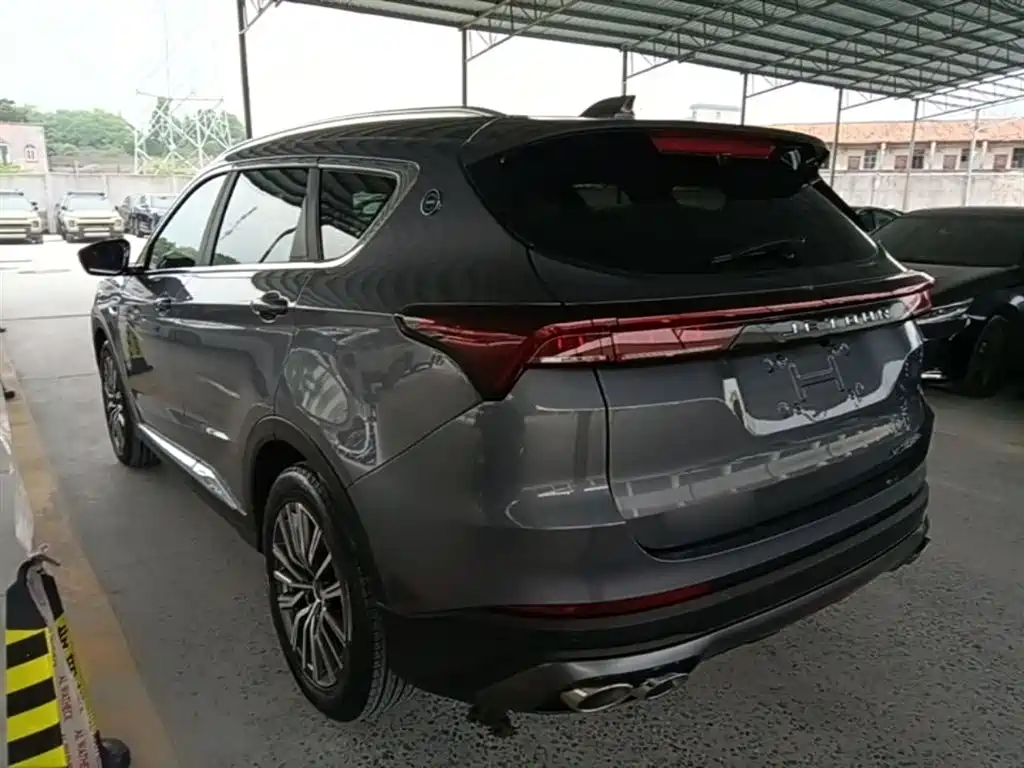 Jetour X70 PLUS 1.6 T DCT Strong 5-seat